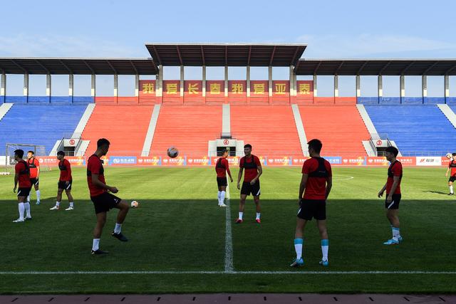 詹姆斯12+7+5恩比德被DNP 美国男篮大胜南苏丹